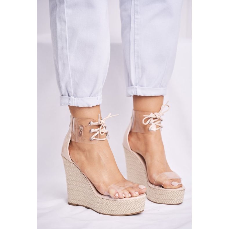 FB1 Sandalias de mujer en cuña beige Beautiful Way 1
