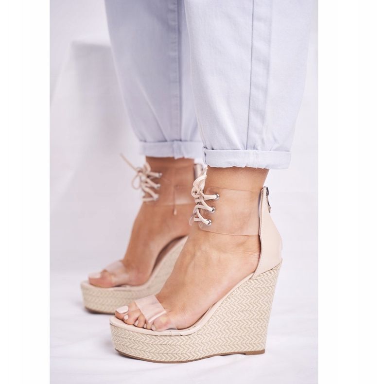 FB1 Sandalias de mujer en cuña beige Beautiful Way 2