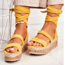 FS1 Sandalias de mujer en la plataforma atadas amarillas La Favorite amarillo 2