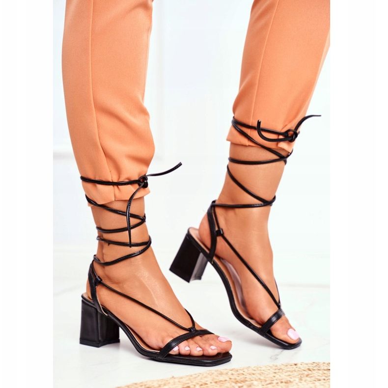 HAN Sandalias de mujer en un talón atado Black Morning negro 2