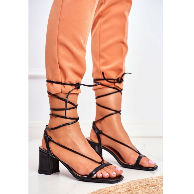 HAN Sandalias de mujer en un talón atado Black Morning negro 1