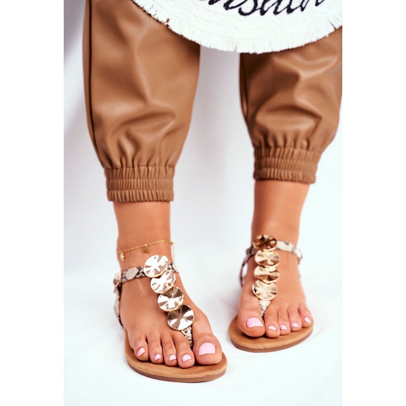 FJ1 Sandalias Mujer Elegante Placa Dorada Serpiente Casandra beige 1