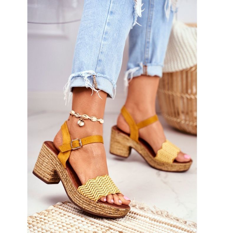 EVE Sandalias amarillas de mujer Fobi con tacón alto amarillo 1