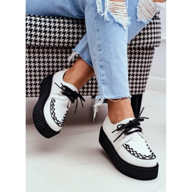 Smith's Creepers de cuero blanco en la plataforma Gocain 2