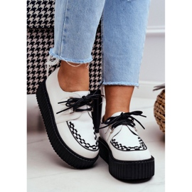Smith's Creepers de cuero blanco en la plataforma Gocain 3