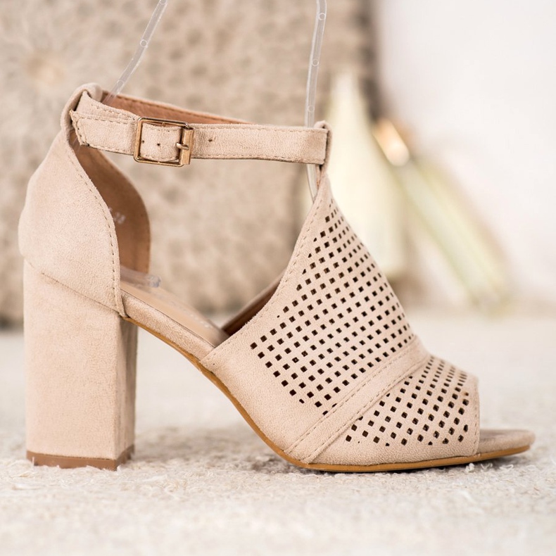 Small Swan Sandalias caladas elegantes beige 1