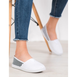 SHELOVET Slipons blancos con rayas 2