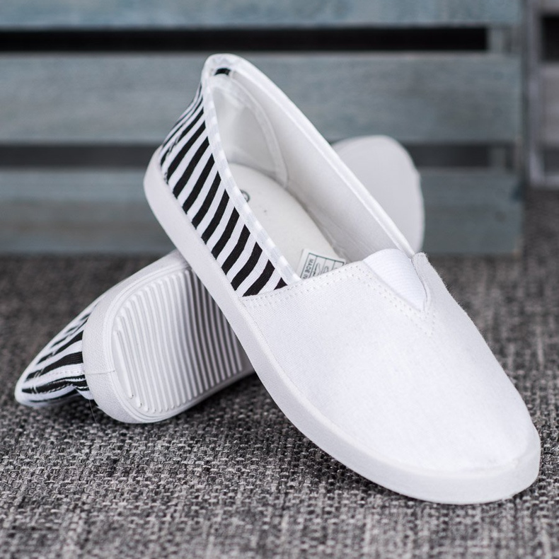 SHELOVET Slipons blancos con rayas 1