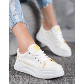 SHELOVET Zapatillas en la plataforma Nice Girl blanco 2