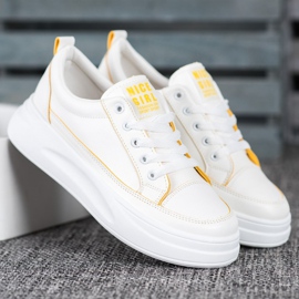 SHELOVET Zapatillas en la plataforma Nice Girl blanco 1