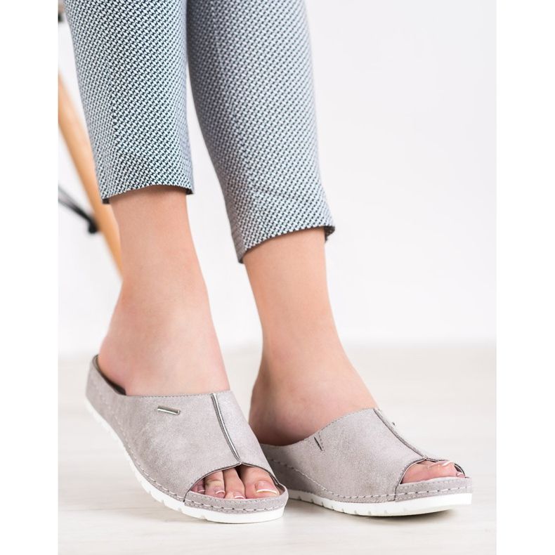 Cómodas zapatillas VINCEZA con purpurina gris 2