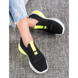 Bella Paris Zapatillas caladas negro 2
