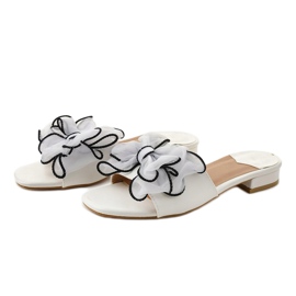 Zapatillas blancas con lazo en el talón XH1021 blanco 2