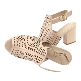 Sandalias En Una Barra Laura Messi 1924 Cuero Beige Montoro rosa 5