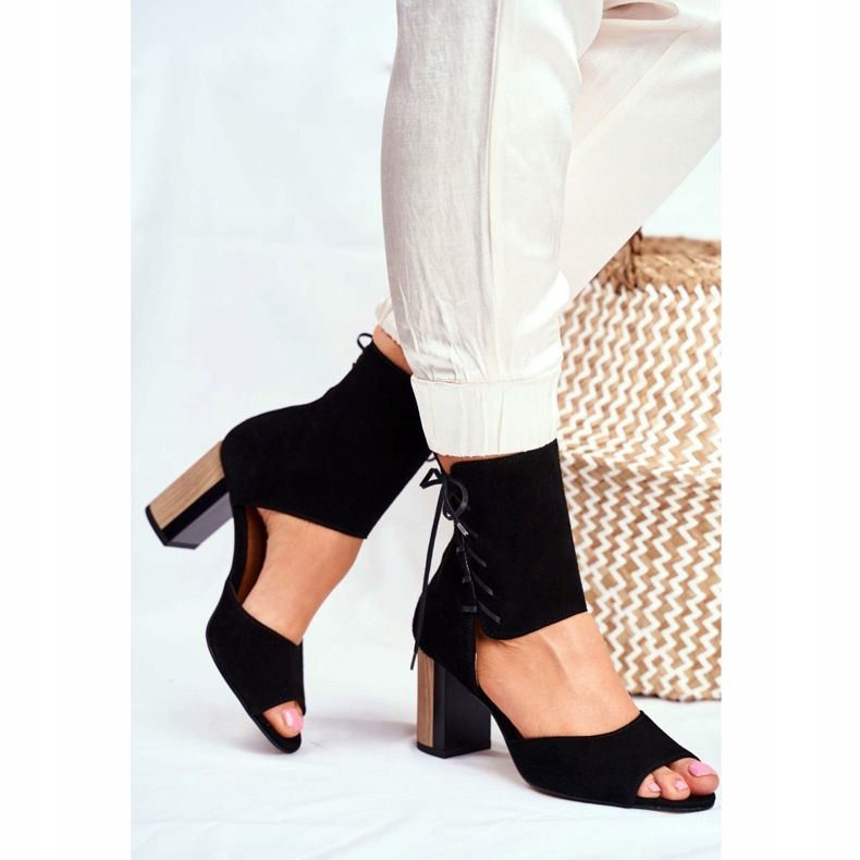 Sandalias de mujer en tacón alto Maciejka Black Suede 04122-01 negro 2 Sandalias de mujer en tacón alto Maciejka Black Suede 04122-01 negro 2