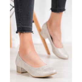 Goodin Bombas caladas sobre un pilar dorado 1