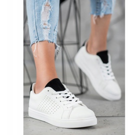 SHELOVET Zapatos blancos con aplicaciones de ante 1