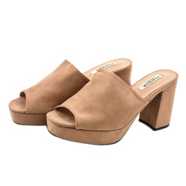 Zapatilla tacón ante caqui 9R17 beige 2