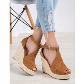 SHELOVET Sandalias de cuña caladas marrón 1