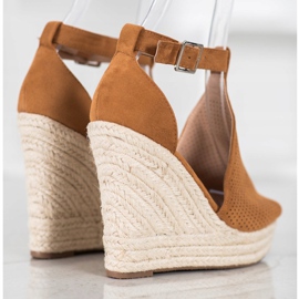 SHELOVET Sandalias de cuña caladas marrón 2