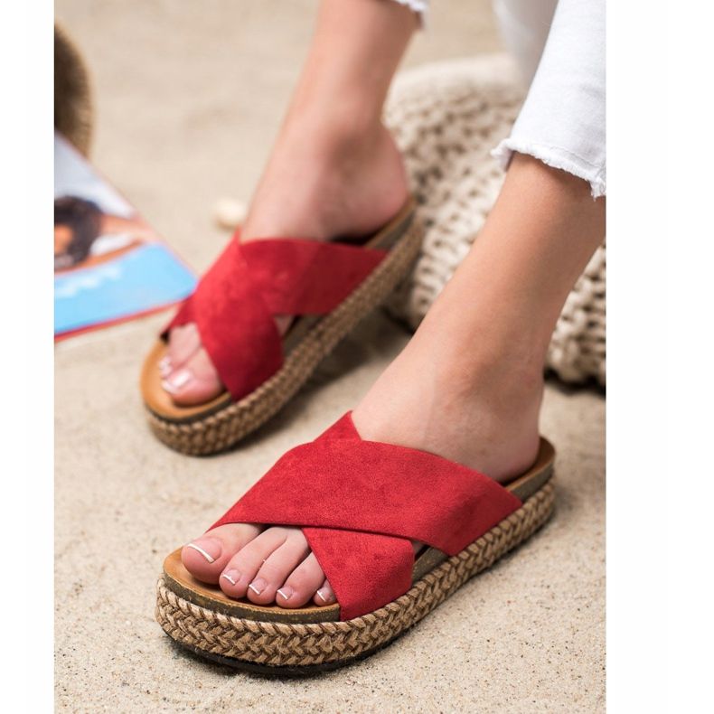 Comer Zapatillas cómodas en la plataforma rojo 2 Comer Zapatillas cómodas en la plataforma rojo 2