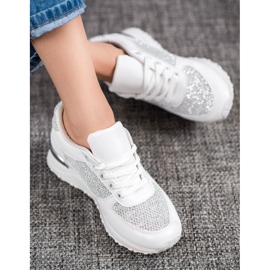 SHELOVET Zapatos deportivos blancos con estilo 2 SHELOVET Zapatos deportivos blancos con estilo 2