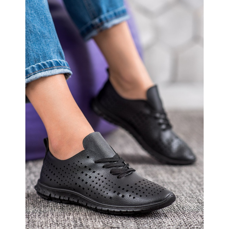 Camo Deportivas caladas con piel ecológica negro 1 Camo Deportivas caladas con piel ecológica negro 1