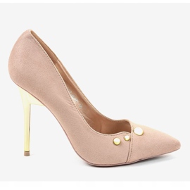 Tacones altos beige clásicos con tachuelas NE05P 2 Tacones altos beige clásicos con tachuelas NE05P 2