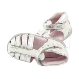 Mazurek Sandalias de cuero blanco y plateado para niñas 245 4