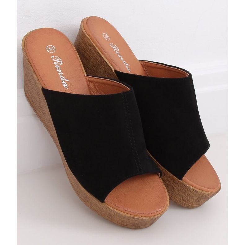 Zapatillas negras en la cuña negro 10-236 Negro 1