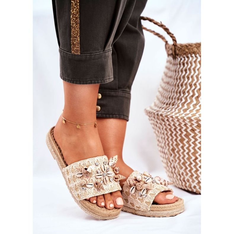 SEA Pantuflas De Mujer Con Conchas Beige Summers 1 SEA Pantuflas De Mujer Con Conchas Beige Summers 1