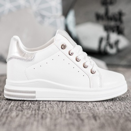 SHELOVET Calzado deportivo en una cuña blanco 2 SHELOVET Calzado deportivo en una cuña blanco 2