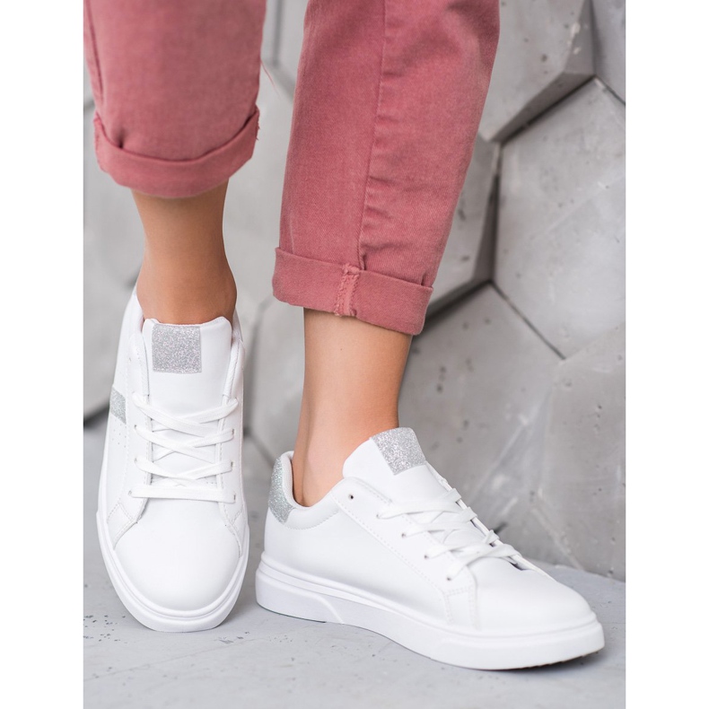 SHELOVET Zapatos deportivos con purpurina blanco 1 SHELOVET Zapatos deportivos con purpurina blanco 1