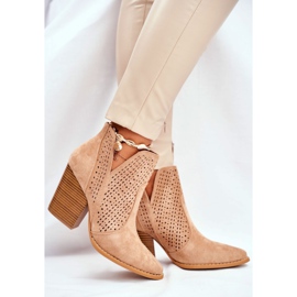 Botas De Mujer Con Tacón Ante Calado Tonos Beige 1 Botas De Mujer Con Tacón Ante Calado Tonos Beige 1