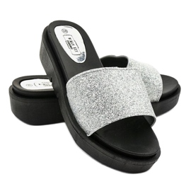 Pantuflas plateadas brillantes E3969 gris 3