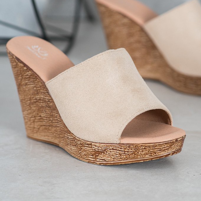 Small Swan Pantuflas de ante ligero marrón 1