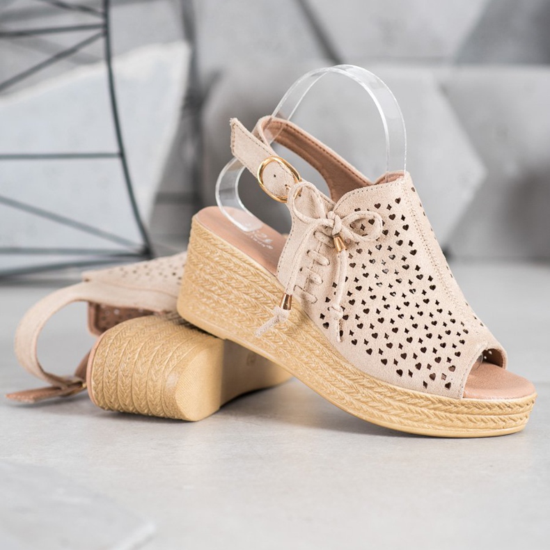 Small Swan Cómodas sandalias caladas marrón 1 Small Swan Cómodas sandalias caladas marrón 1