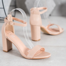 Small Swan Sandalias de tacón con estilo marrón 1 Small Swan Sandalias de tacón con estilo marrón 1