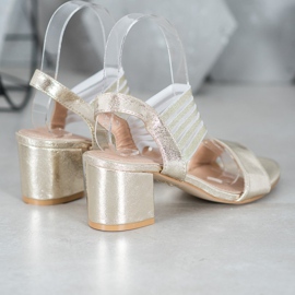 Small Swan Sandalias brillantes sin cordones dorado 4
