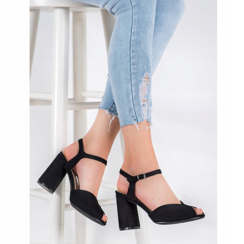 Filippo Sandalias negras en una barra negro 1