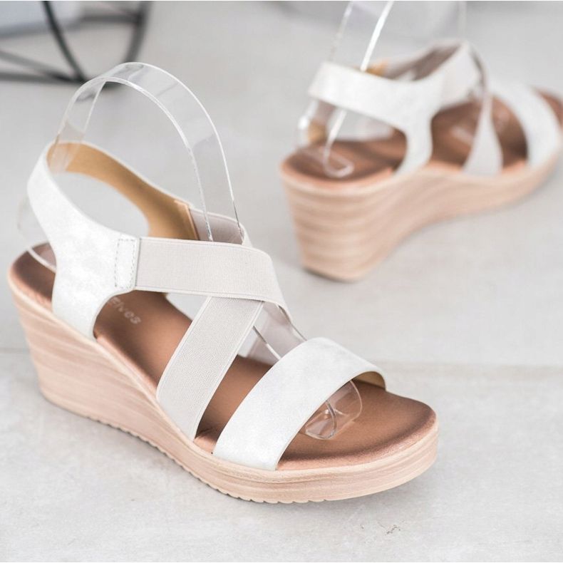 Sea Elves Sandalias casuales sin cordones beige plata 1