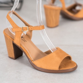 SHELOVET Sandalias de ante camel marrón 1