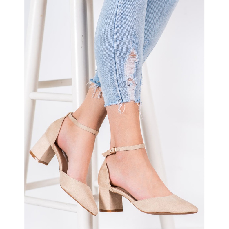 SHELOVET Zapatos de salón clásicos con hebilla marrón 1