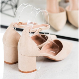 SHELOVET Zapatos de salón clásicos con hebilla marrón 4