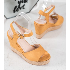 Clowse Sandalias amarillas en un tacón alto amarillo 5