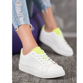 SHELOVET Zapatos blancos con aplicaciones de ante 3