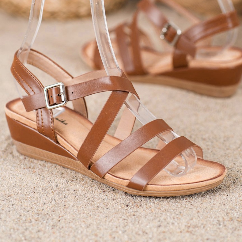 Mannika Zapatos casuales de cuña marrón 2