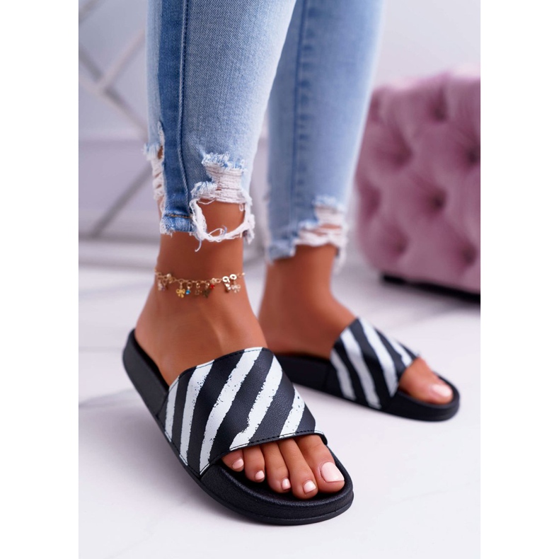 Pantuflas negras Aynna para mujer negro 1 Pantuflas negras Aynna para mujer negro 1