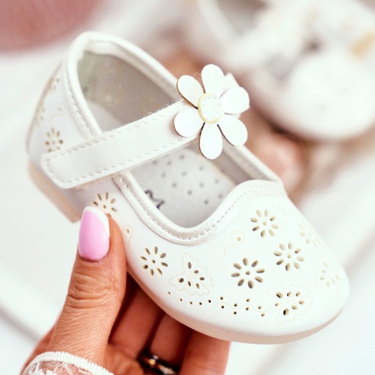 Apawwa Bailarinas para niños en Velcro Kwiatuszek White Flored blanco 2