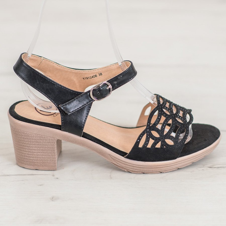 Kylie Sandalias cómodas en un poste grueso negro 2